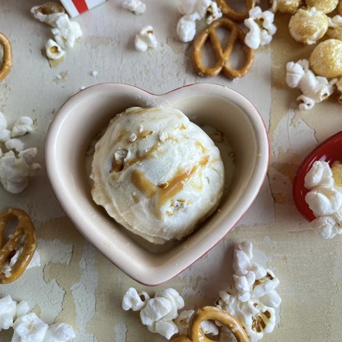 Popcorn Pretzel & Salted Caramel Alternate Image