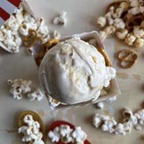 Popcorn Pretzel & Salted Caramel Alternate Image