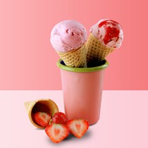 Strawberry Cream Gelato Alternate Image